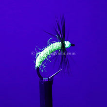 Load image into Gallery viewer, Vibrant Green (Uv) Flora And Fauna Farm Yarn
